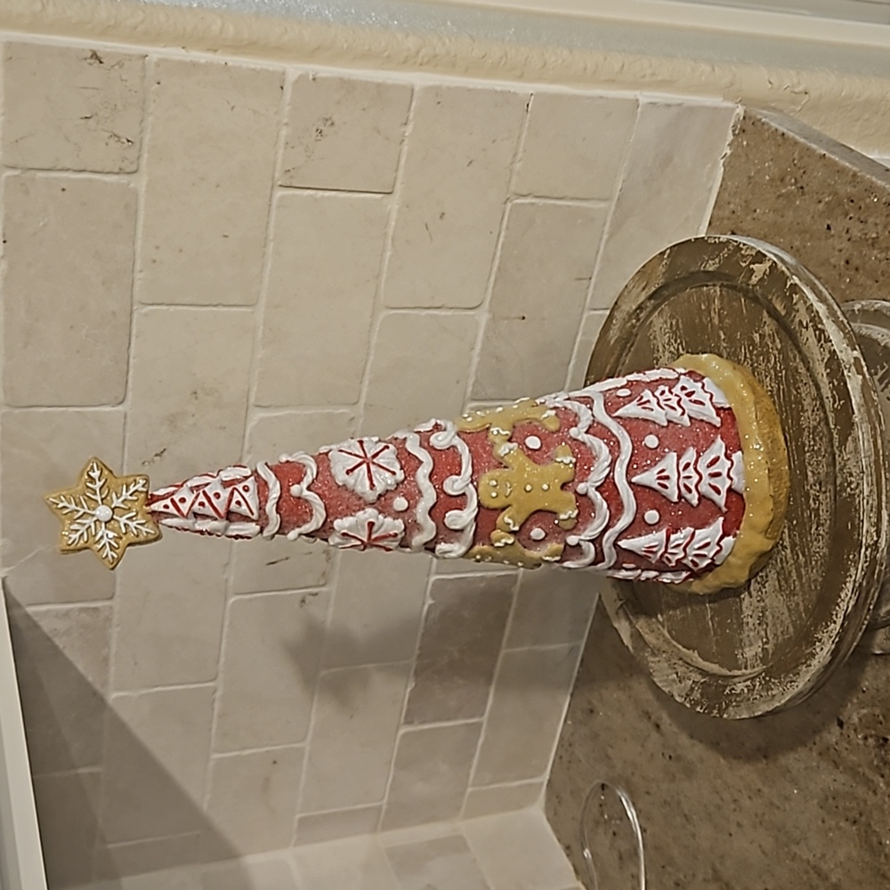 Gingerbread Man Christmas Tree
